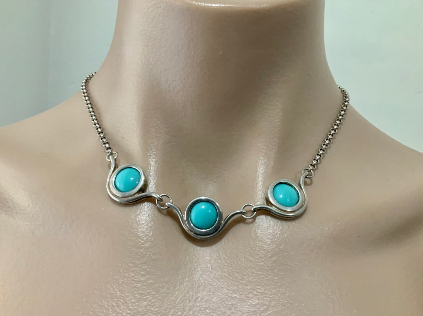 925 Sterling Silver Modernist Turquoise Necklace 45cm