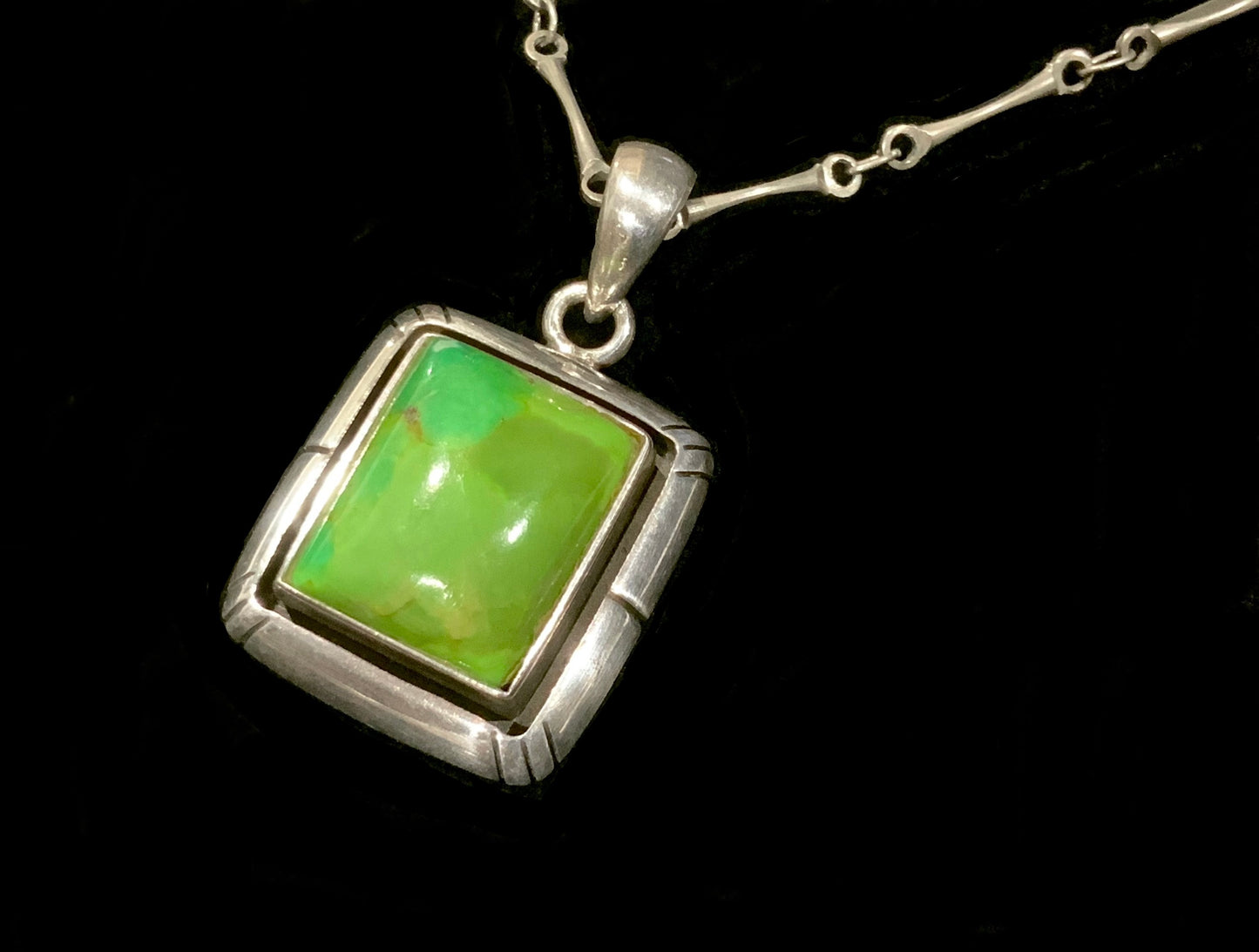 925 Sterling Silver & Green Turquoise Pendant Necklace 40cm