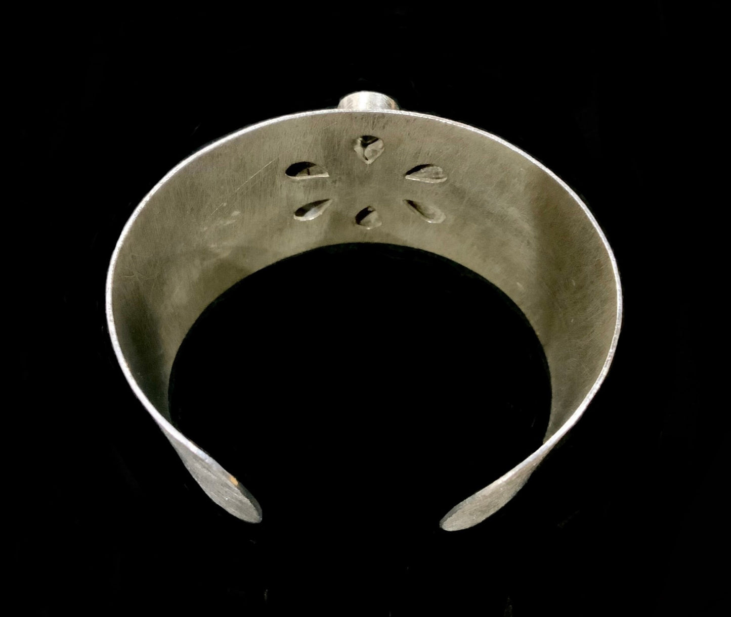 925 Sterling Silver Steen F. Baker Denmark Black Onyx Daisy Textured Cuff Bracelet 18cm