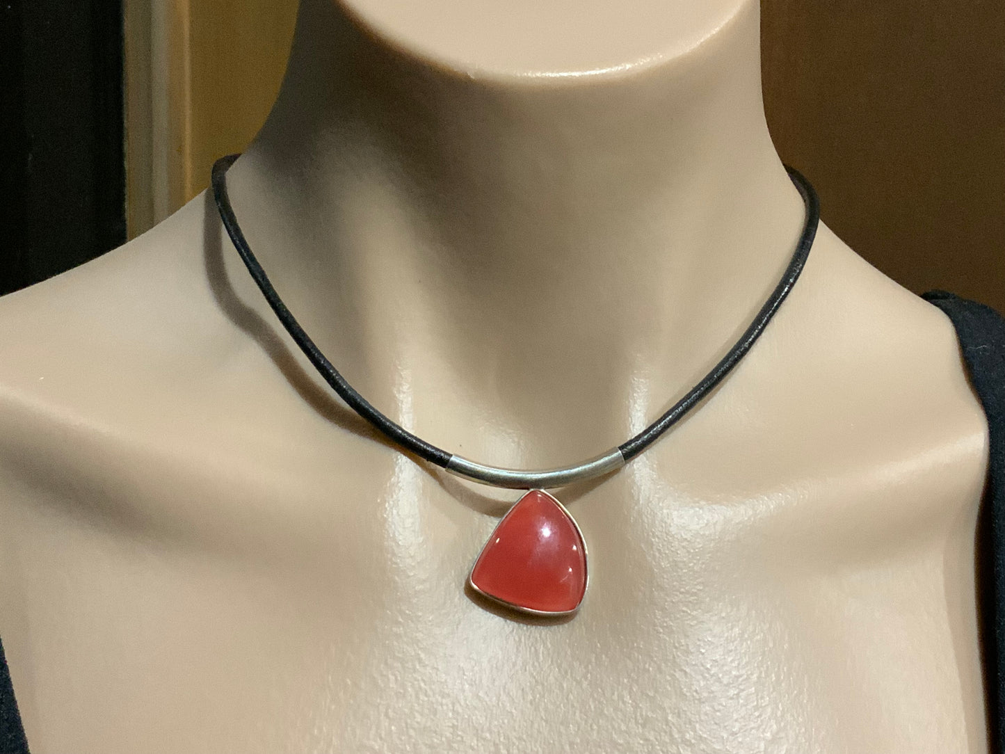 Carnelian 925 Sterling Silver Modernist Pendant Leather Necklace 43cm
