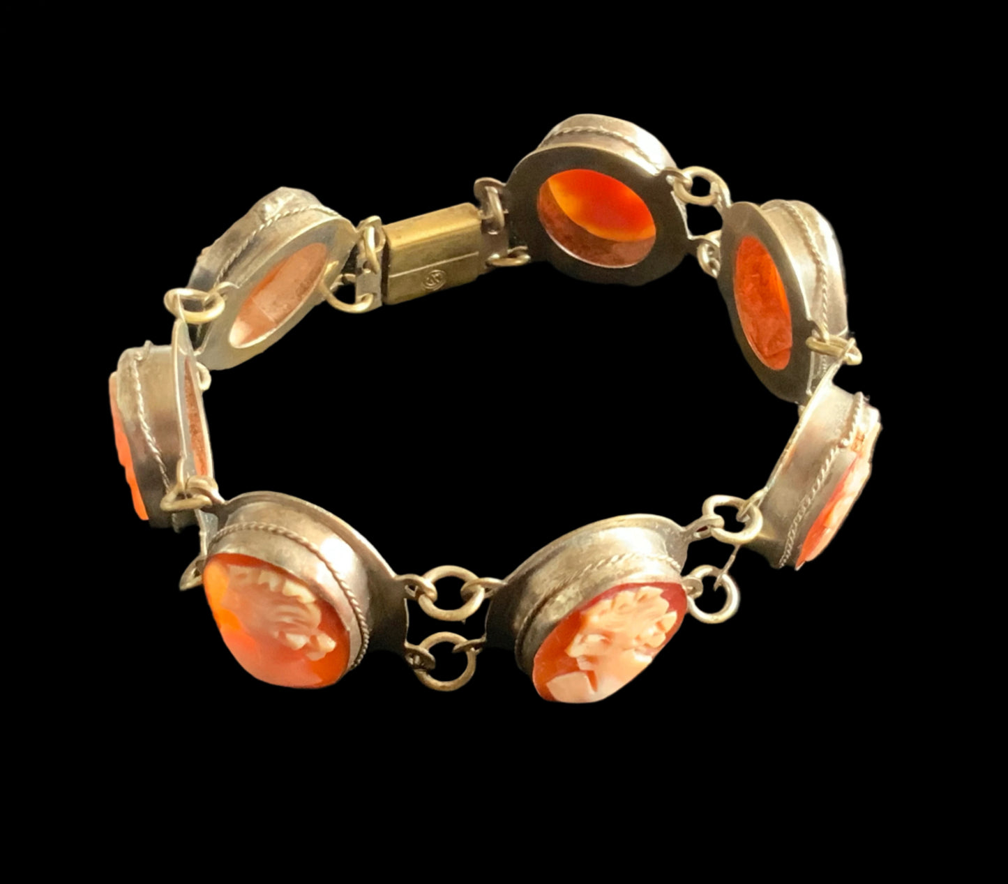 Vintage Silver Shell Cameo Bracelet Left Facing Signed GM 16.5cm