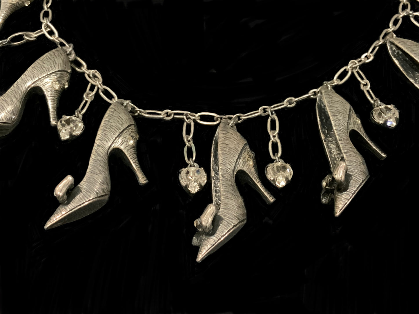 Butler & Wilson Silver Stiletto Heels Necklace & Earrings Set Swarovski Crystal Hearts