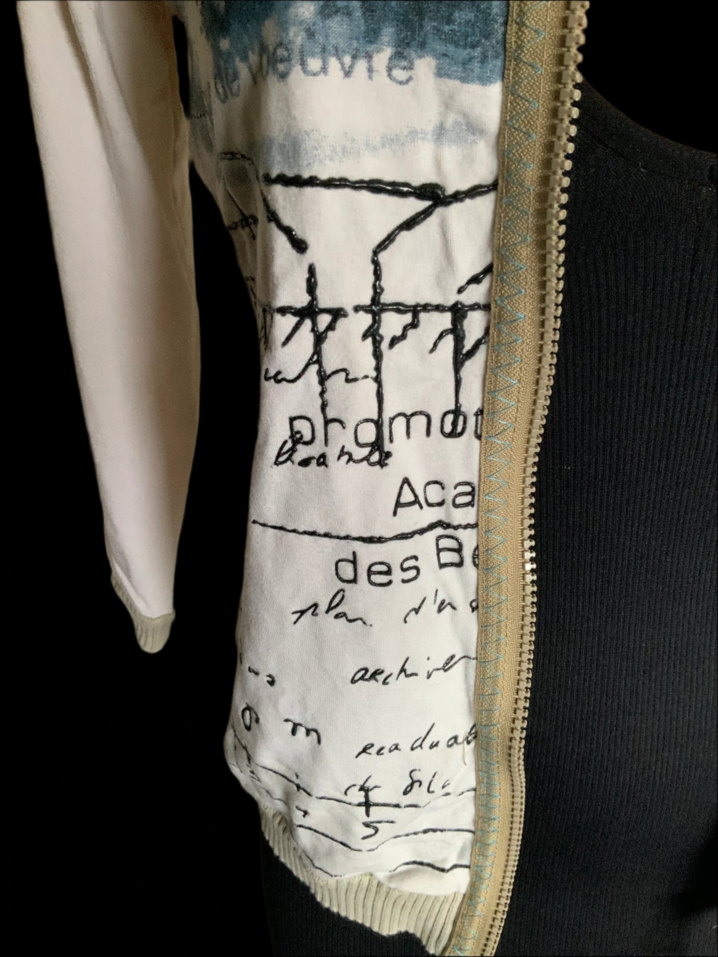 VIVA-SA Printed White 3/4 Sleeve Zip Up Top Size M Vintage Y2K