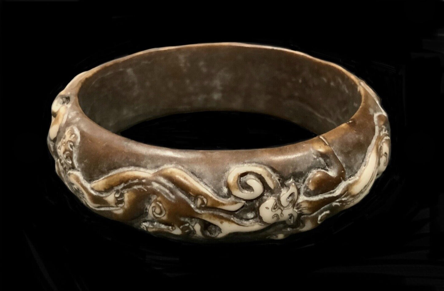 Oriental Chinese Dragon Hand Carved Bangle Bracelet 20.5cm