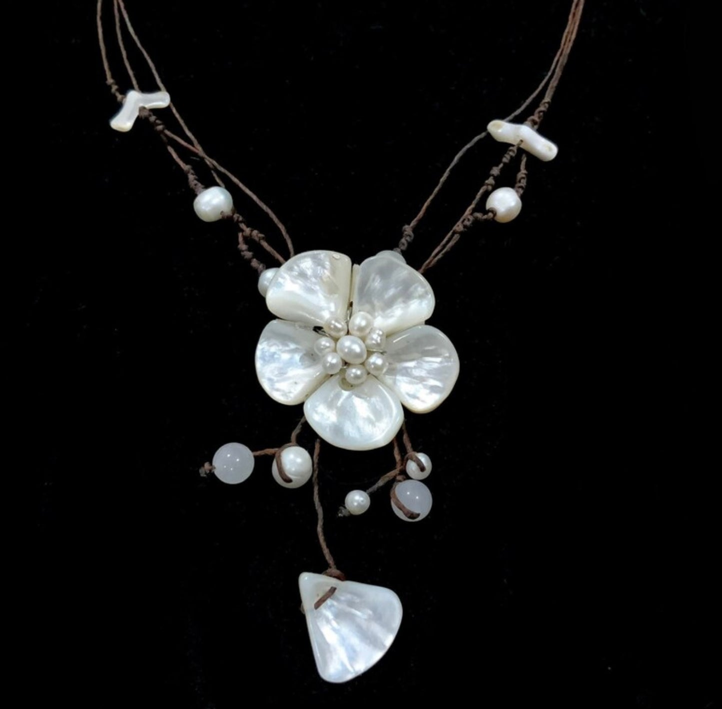 Mother of Pearl & Leather Flower Necklace 42cm