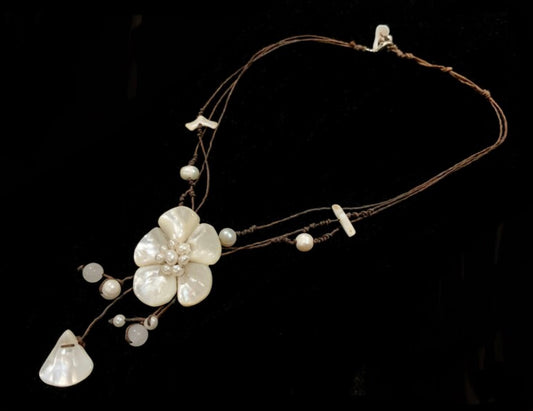 Mother of Pearl & Leather Flower Necklace 42cm