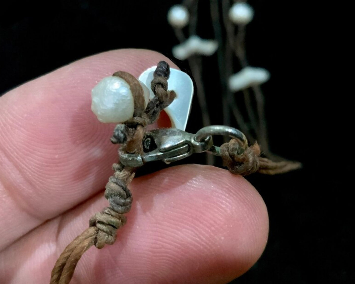 Mother of Pearl & Leather Flower Necklace 42cm
