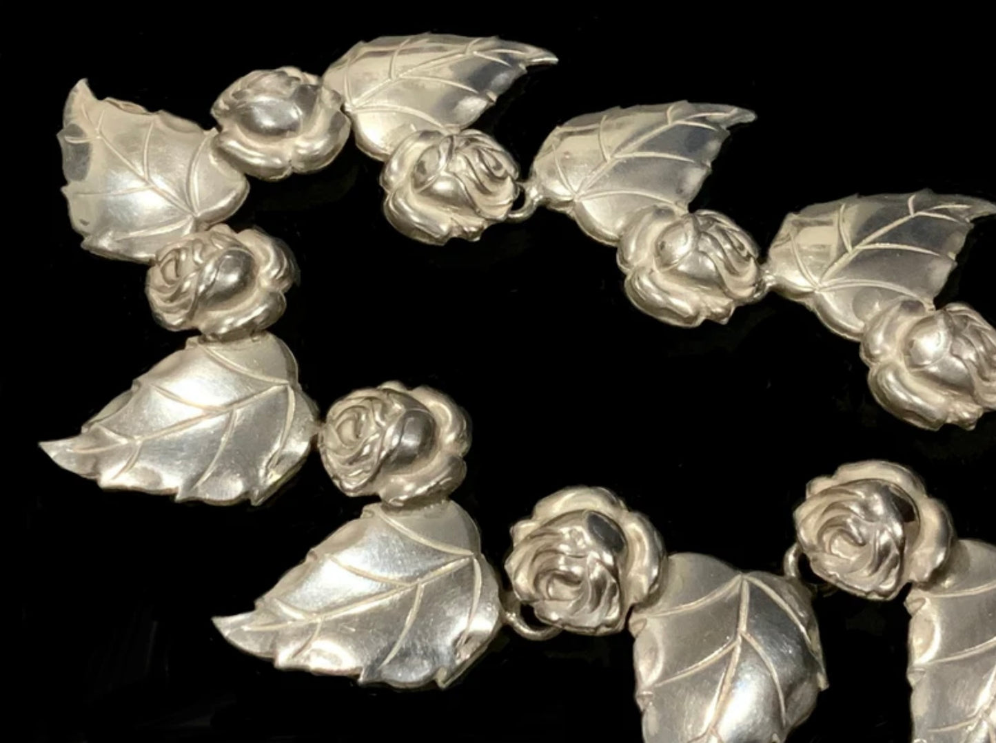 Art Deco Sterling Silver Repousse Rose Flower Link Choker Necklace Signed ARA