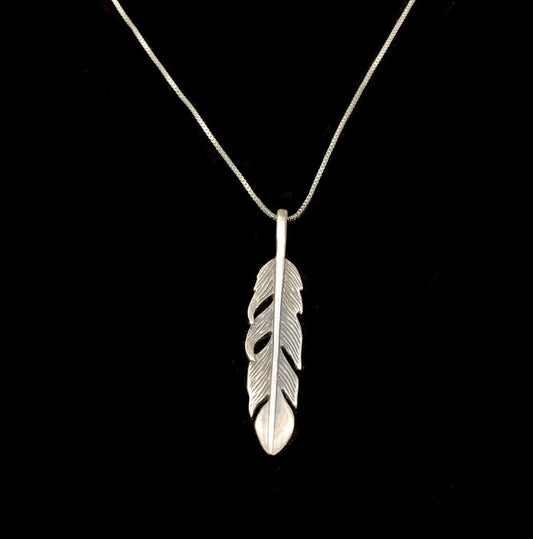 925 Sterling Silver Native American Feather Pendant Necklace 48cm