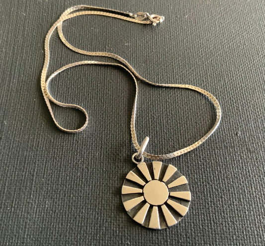 925 Sterling Silver Sunburst Pendant Necklace