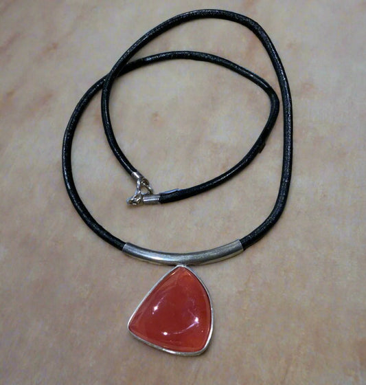 Carnelian 925 Sterling Silver Modernist Pendant Leather Necklace 43cm