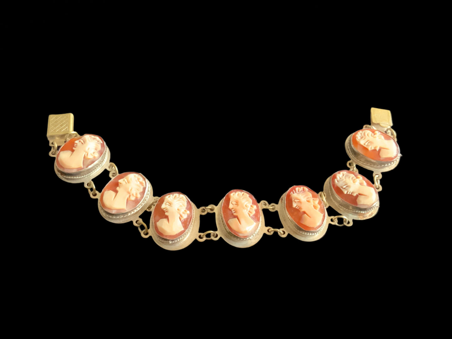 Vintage Silver Shell Cameo Bracelet Left Facing Signed GM  16.5cm