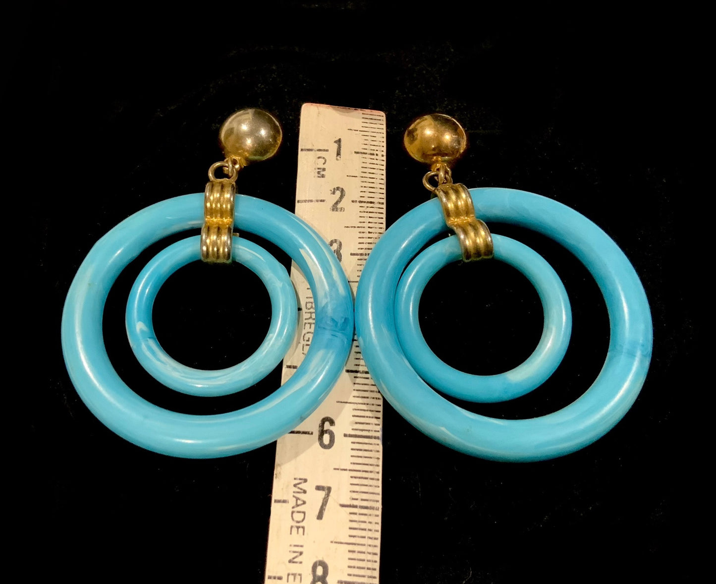 70’s Mod Pop Gold Tone & Blue Lucite Hoop Earrings 6.5cm