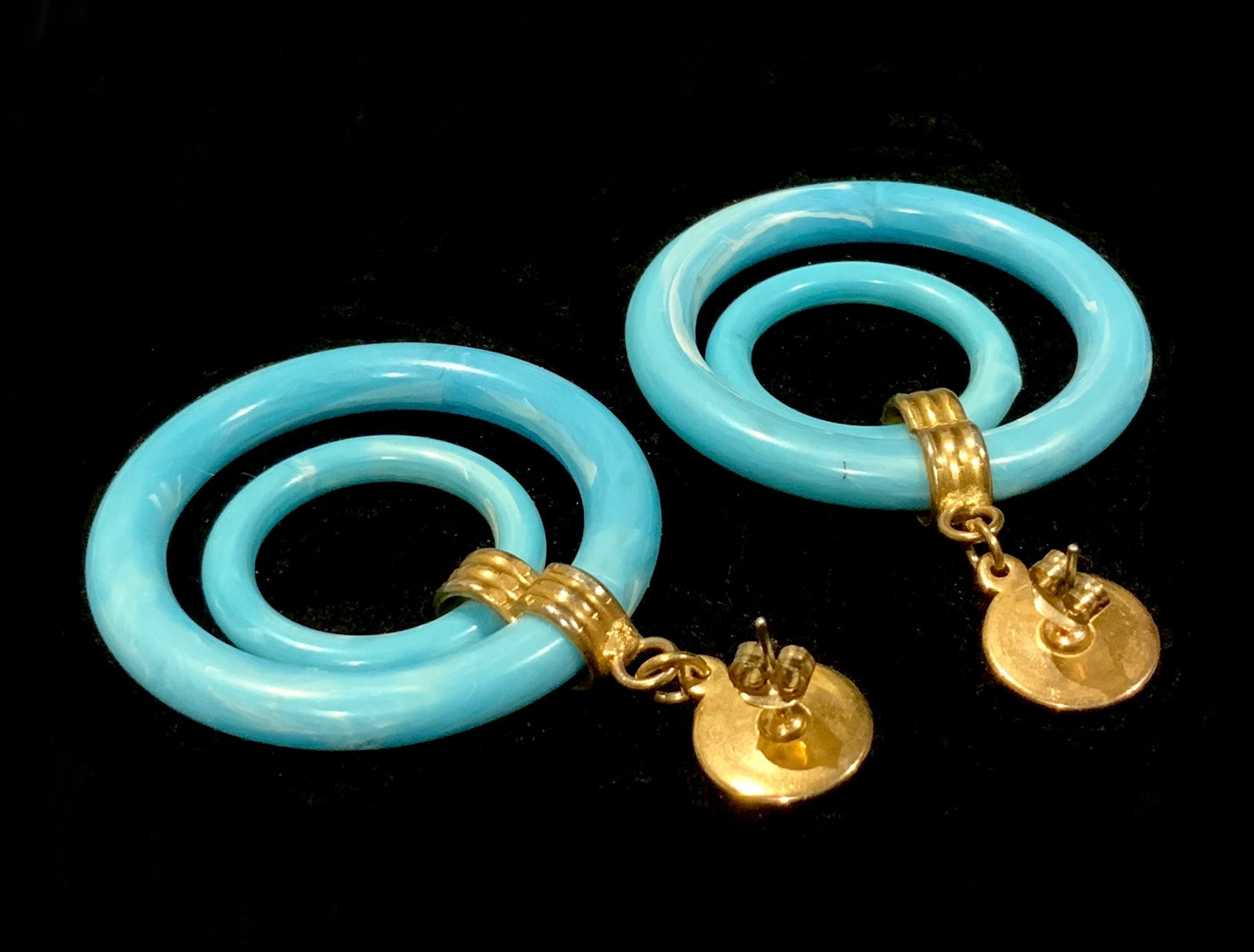 70’s Mod Pop Gold Tone & Blue Lucite Hoop Earrings 6.5cm