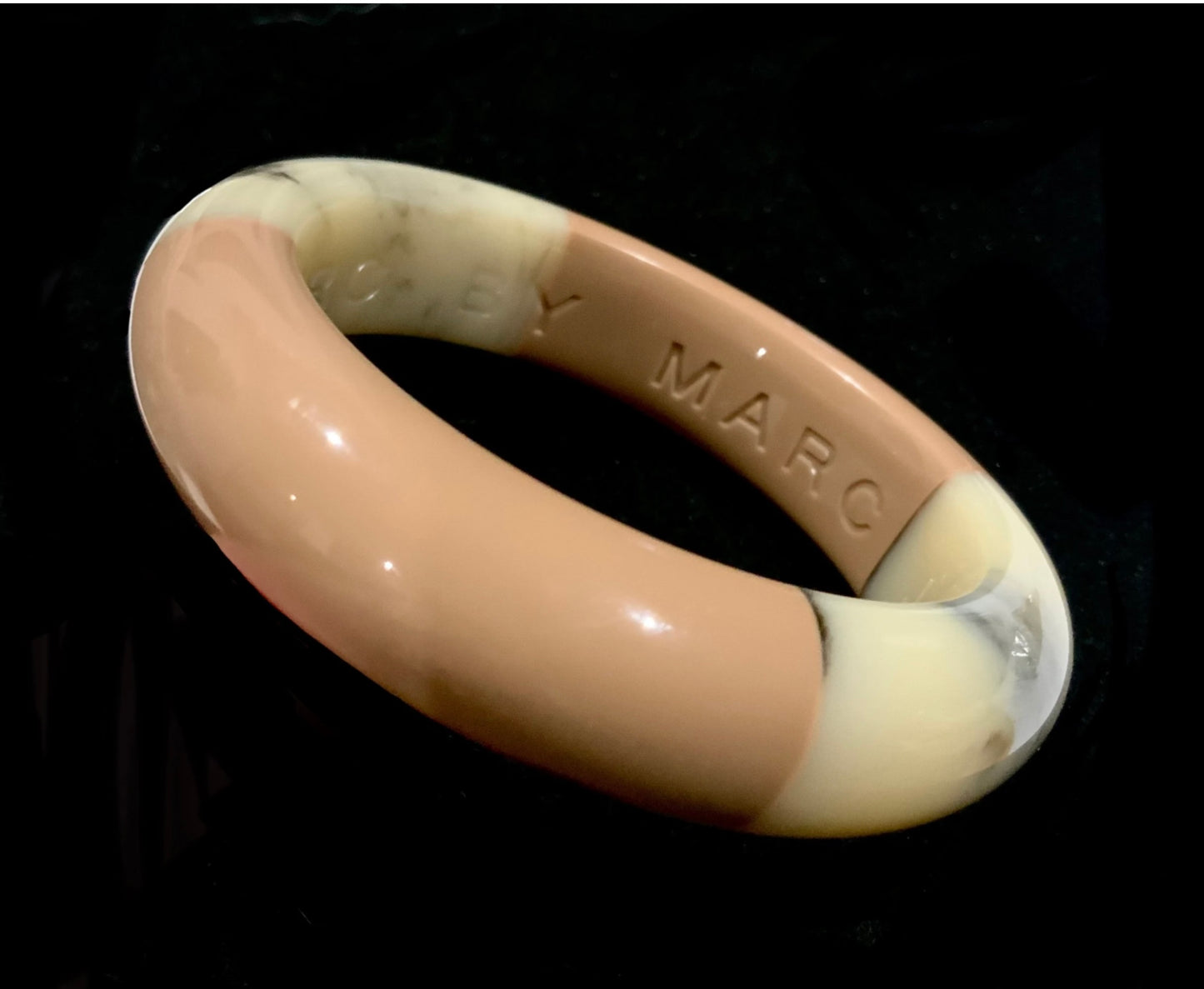 MARC by Marc Jacobs Nude & Marbled Cream Resin Bangle 20cm 8 inch