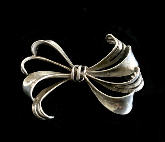 Modernist 835 Fine Silver Bow Brooch Pin